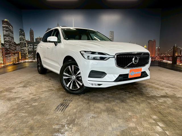 XC60D4 AWD モメンタム ディーゼル 4WD白本革 メーカーナビ レーダークルーズ