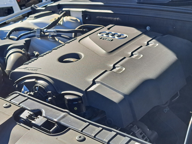 アウディ A4 2.0 TFSI SEパッケージ 黒革シート の中古車詳細 (37,376