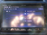 フルセグ地デジチューナー,ブルートゥース,ミュージックサーバー内蔵。