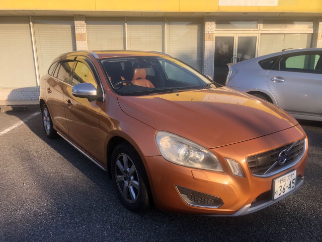 V60 T6 AWD 4WD 4WD T6 サンルーフ付き