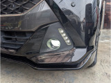 カスタムグレードなのでLEDデイライトとLEDフォグランプも付いてます。明るいのは勿論、ファッション性にも良いですよね!