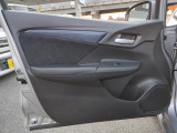 【展示車両について】 低価格を実現するため、微細な傷などは修理せずに展示している場合がございます。できるだけご説明させて頂くようにしておりますが、ご不安な方はスタッフまでお尋ねください。