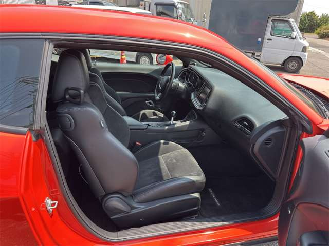 ダッジ チャレンジャー R/T の中古車詳細 (20,000km, ゴーマンゴー