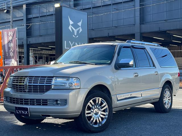 ナビゲーターL 5.4ロングボディ 7人乗り 黒革 ナビ