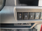 運転席にはシートヒーターが装備されてます。女性には人気のアイテムです♪