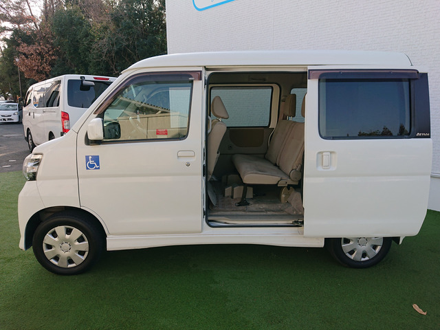 ダイハツ アトレーワゴン ターボ/車椅子1台/リアシート有/5ドア の中古