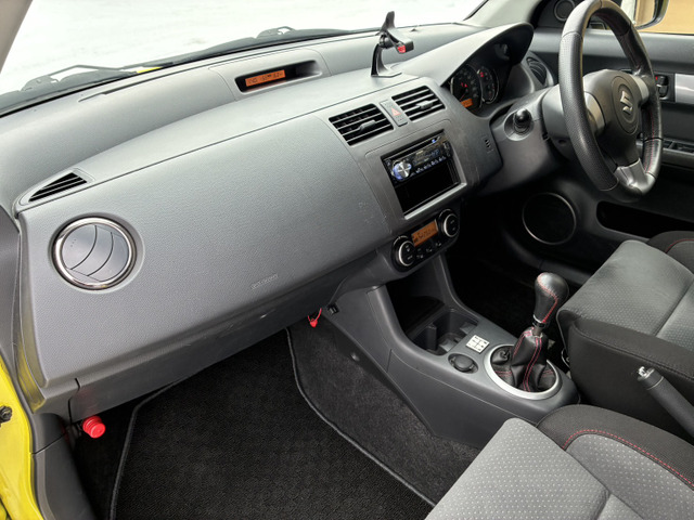 スズキ スイフト 1.6 スポーツ 5速マニュアル レカロシート の