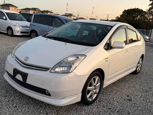 プリウス1.5 G ツーリングセレクションナビバックカメラスマートキー2個