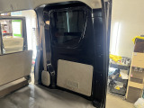 お荷物の若干の使用感はございます