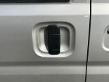 【支払総額推進店】お車をご覧い頂きまして、誠に有難う御座います。在庫車両になりますので、是非ご都合の宜しい時に、見に来て下さい。来店予約をされると、ご案内がスムーズです。