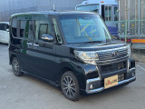 外装コーティングも行っております。専門スタッフが愛車をピカピカに仕上げさせていただきます。