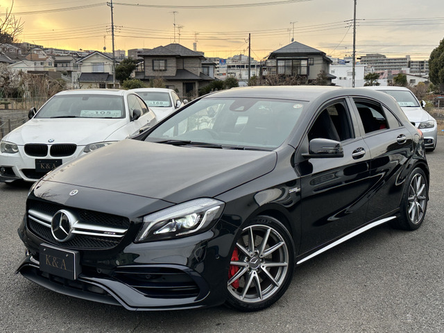 AクラスAMG A45 4マチック 4WD