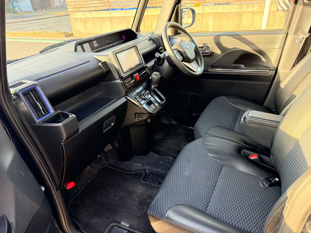 ダイハツ タントカスタム RS 両側パワスラ/ナビ/ターボ の中古車詳細
