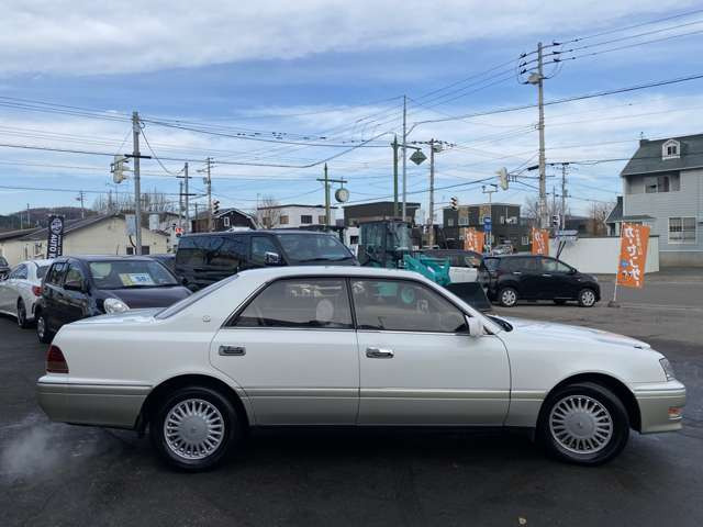 トヨタ クラウン 2.5 ロイヤルサルーン ワンオーナー 禁煙者 車庫保管