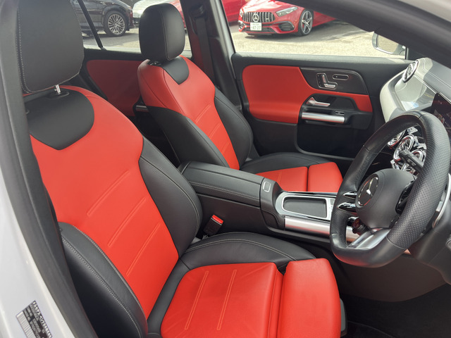 メルセデス・ベンツ GLAクラス AMG GLA35 4マチック 4WD の中古車詳細