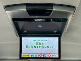 な・な・何と純正フリップダウンモニターも付いております(^^♪