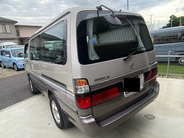 トヨタ ハイエース 2.4 スーパーカスタムG トリプルムーンルーフ 
