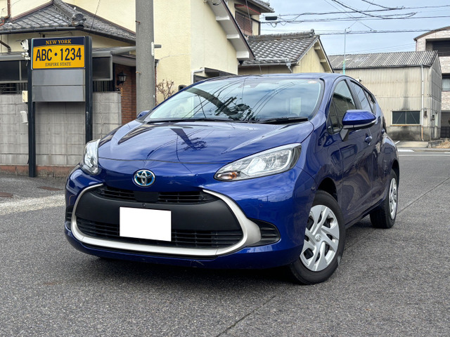 アクア1.5 G E-Four 4WDディスプレイオーディオ 全方位カメラ