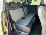 後部座席もゆったり余裕があります!!