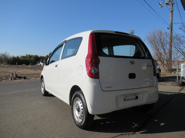 ダイハツ ミラ 3ドア ホワイトMT ダイハツ ミラ TX 5速MT 3ドア バン キーレス の中古車詳細 (39,594km