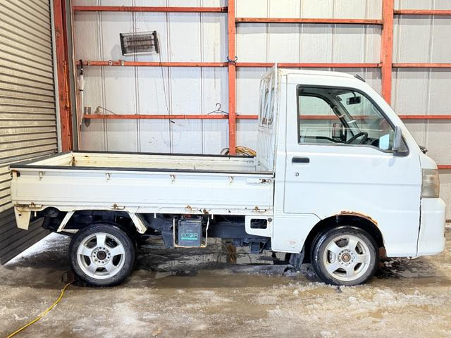 ダイハツ ハイゼットトラック スペシャル 4WD 防錆塗装夏冬タイヤ の