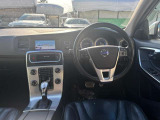 V60 T6 AWD Rデザイン4WD 黒革シート シートヒーター HDDナビ