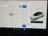 ☆15インチの大画面で操作もしやすい♪ミラーや座席・ハンドル位置の調整やグローブBOXを開けたりもここで行います。お見逃し無く!!お問い合わせはTEL06-6430-1230 E-mail cars_genes