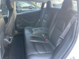 ☆後部座席の足元も広々してます!お問い合わせはTEL06-6430-1230 E-mail cars_genesis2007@yahoo.co.jpまで!!☆