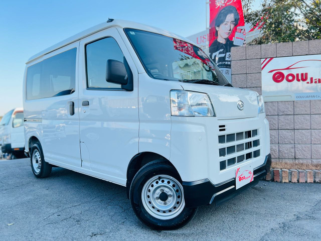 ハイゼットカーゴデラックススクエアボディで視界が広く運転しやすい