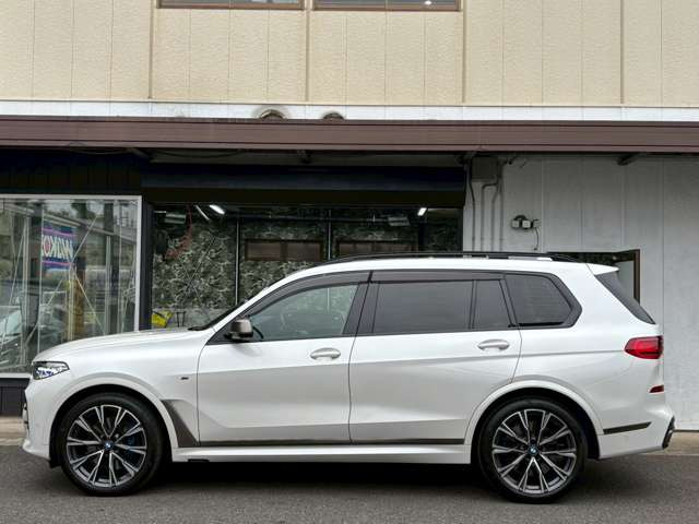 BMW X7 M50i 4WD Mスポーツ V8 サンルーフ ドラレコ の中古車詳細