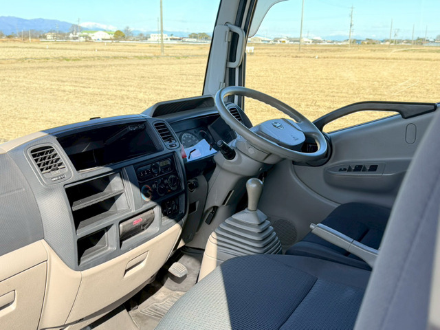 ダブルキャビン 日産 アトラス 3.0 ダブルキャブ スーパーロー DX ディーゼル ダブル