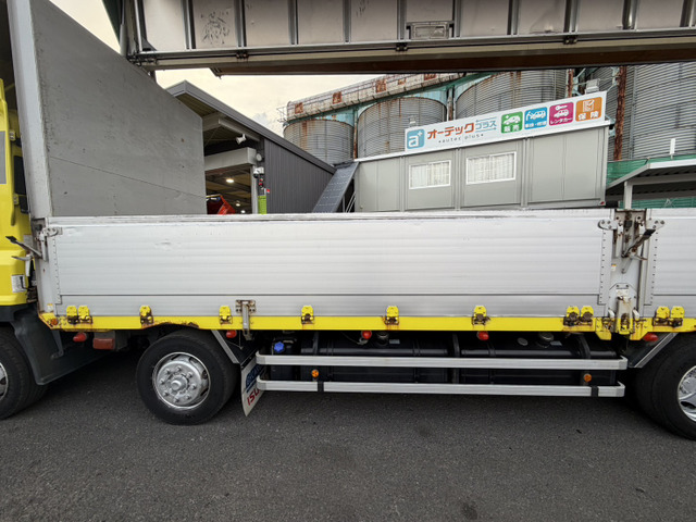 いすゞ ギガ ウィング 日本トレクス製ボデー 積載13700kg の中古車詳細