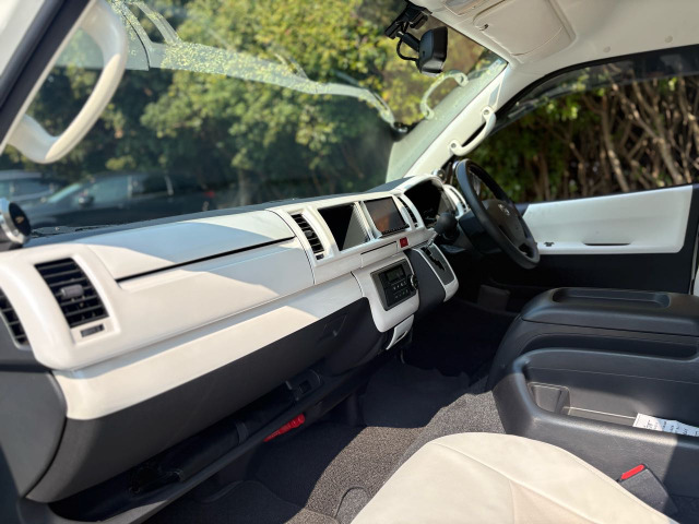 トヨタ ハイエースバン キャンピング セカンドハウス社製 の中古車詳細