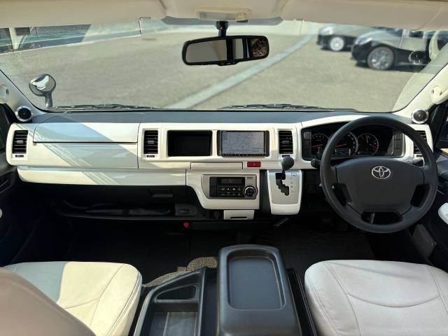 トヨタ ハイエースバン キャンピング セカンドハウス社製 の中古車詳細