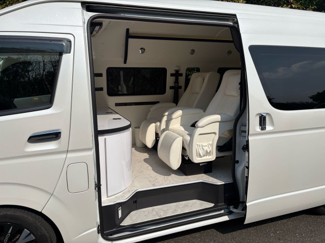 トヨタ ハイエースバン キャンピング セカンドハウス社製 の中古車詳細