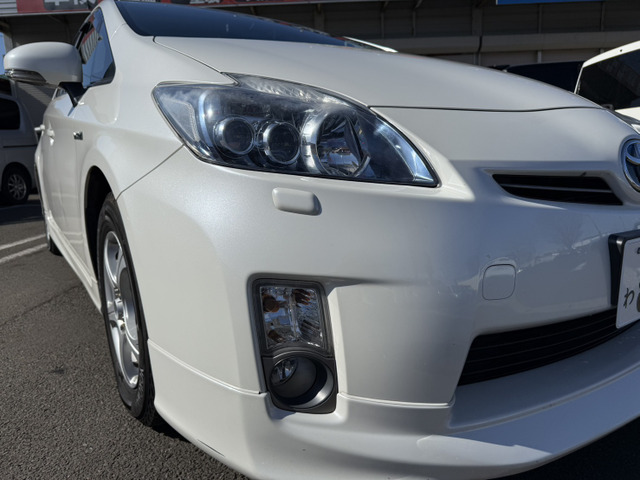 トヨタ プリウス 1.8 S LEDエディション の中古車詳細 (175,000km