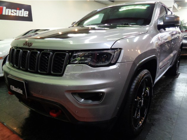 グランドチェロキートレイルホーク 4WD100台限定車3.6V6エンジン