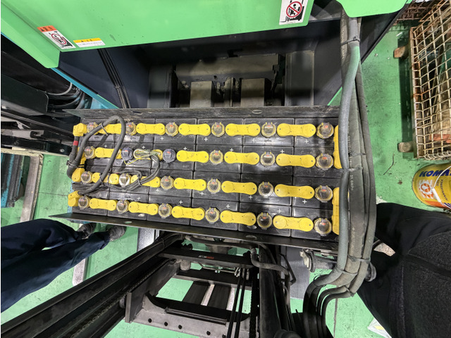 トヨタ リーチ式電動フォークリフト 電動フォークリフト 8FBR18