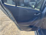 後部席ドア(左)