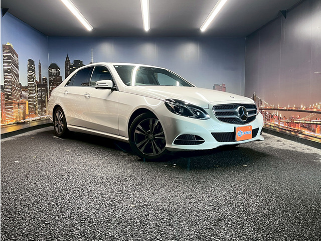 EクラスE300 アバンギャルド黒本革シート メーカーナビ シートヒータ