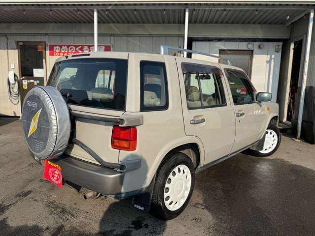 日産 ラシーン 1.5 タイプII 4WD 純正ホワイトホイールカバー フル純正