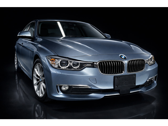 3シリーズセダン320d ラグジュアリーHDDナビ ミラーETC 黒本革シート