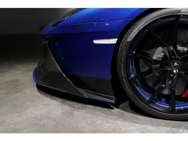 ランボルギーニ アヴェンタドールロードスター LP700-4 4WD VORSTEINER