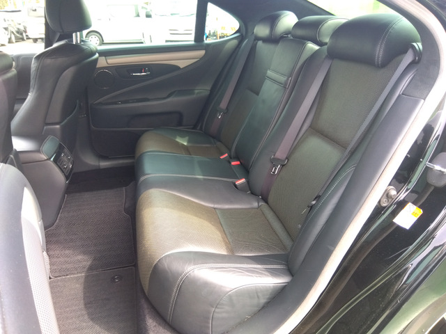 レクサスLS 460 純正リアエアコンシートスイッチ肘掛け付き　中古品 レクサス LS 460 Fスポーツ サンルーフ 黒革エアシート の中古車詳細