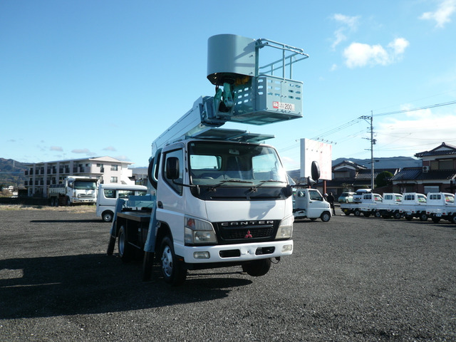 キャンター  高所作業車 エアコン 3人乗り 低走行車