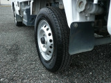 タイヤの目まだまだ残っています☆