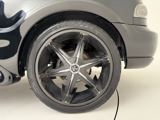 リンカーン ナビゲーター 5.4 DUB24インチ の中古車詳細 (走行距離不明 
