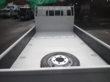 最大積載量:4000kg 荷台寸法:L350&times;W209&times;H38 床材:鉄