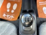 5速マニュアル 癖もなくMT苦手なスタッフも運転しやすいと申しております!