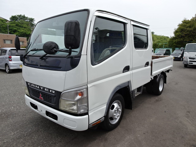 キャンターガッツ3.0 ダブルキャブ 全低床 DX ディーゼル 4WD2V6人乗4ナンバー荷台210cm